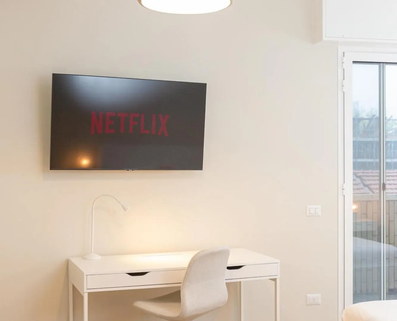 Dreams Exclusive Apartments With Terrace - Free Parking - M1 Station - Near Center Milan