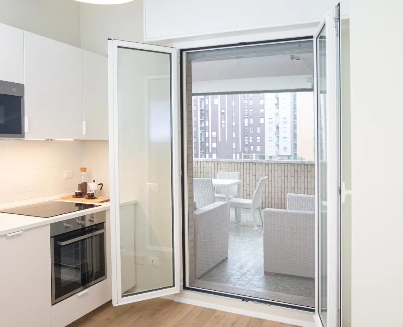 Dreams Exclusive Apartments With Terrace - Free Parking - M1 Station - Near Center Milan 0*,  Italy