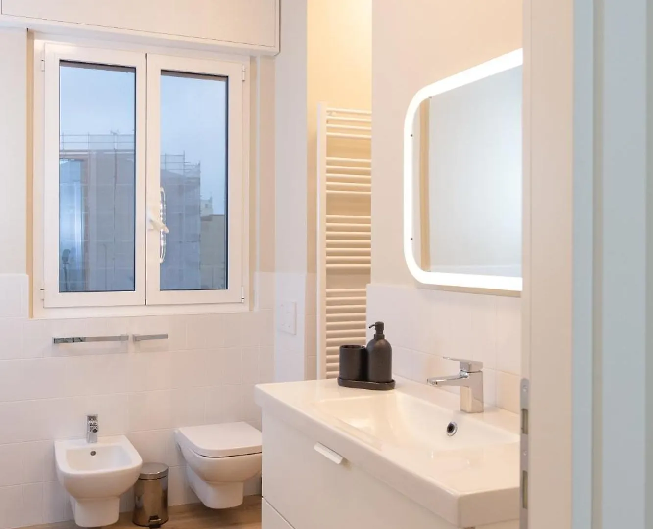 Dreams Exclusive Apartments With Terrace - Free Parking - M1 Station - Near Center Milan